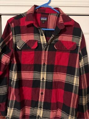 Patagonia Red and Black Plaid Lightweight Shirt Jacket